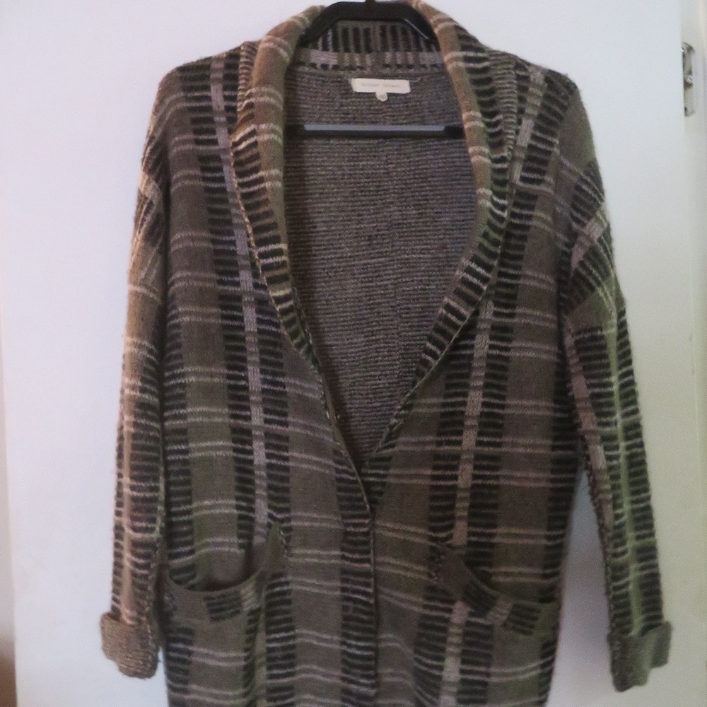 Guided intent snap button cardigan